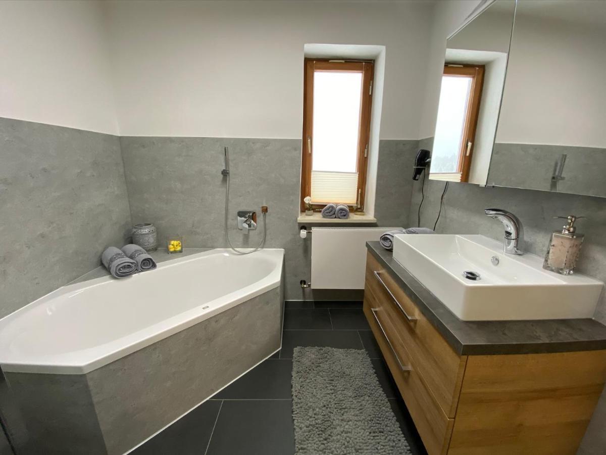 Mitten Im Bayerischen Wald-95M² Wohnung + *Netflix* Direkt Am Skilift! Schofweg Bagian luar foto